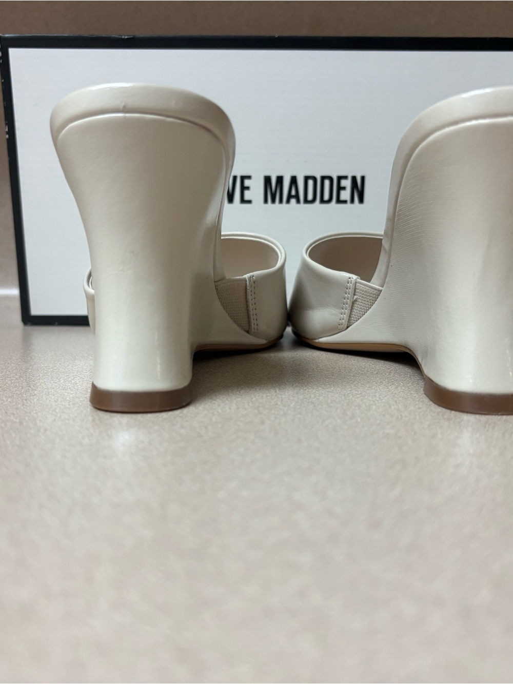 Steve Madden Off-White / Cream Open-Toe Wedge Mule Sandals - Picture 3 of 5